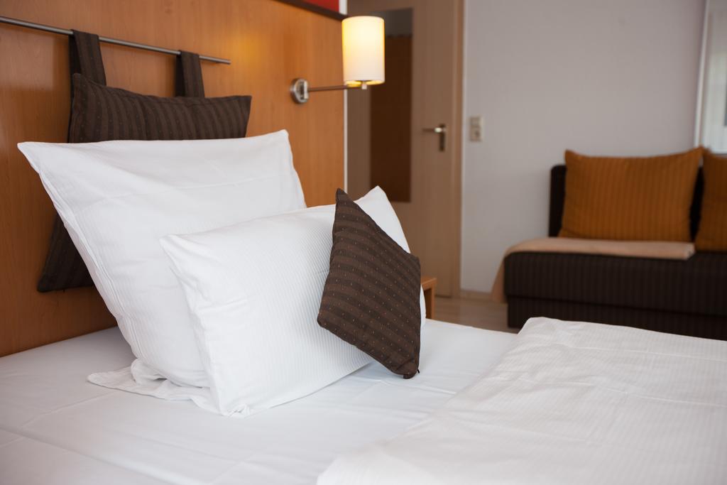 Centro Hotel U-No1, Trademark Collection By Wyndham Großbettlingen 外观 照片