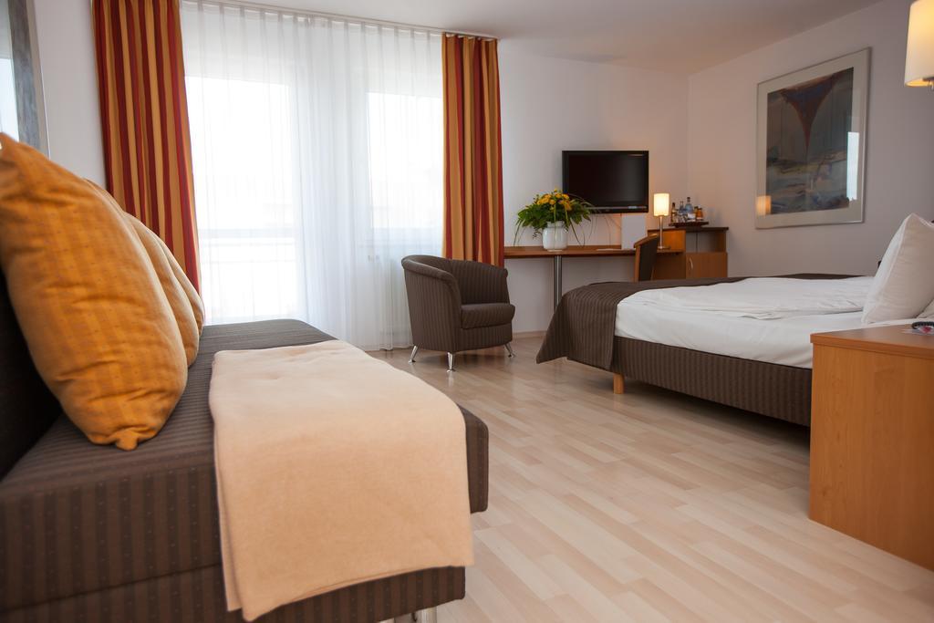Centro Hotel U-No1, Trademark Collection By Wyndham Großbettlingen 外观 照片