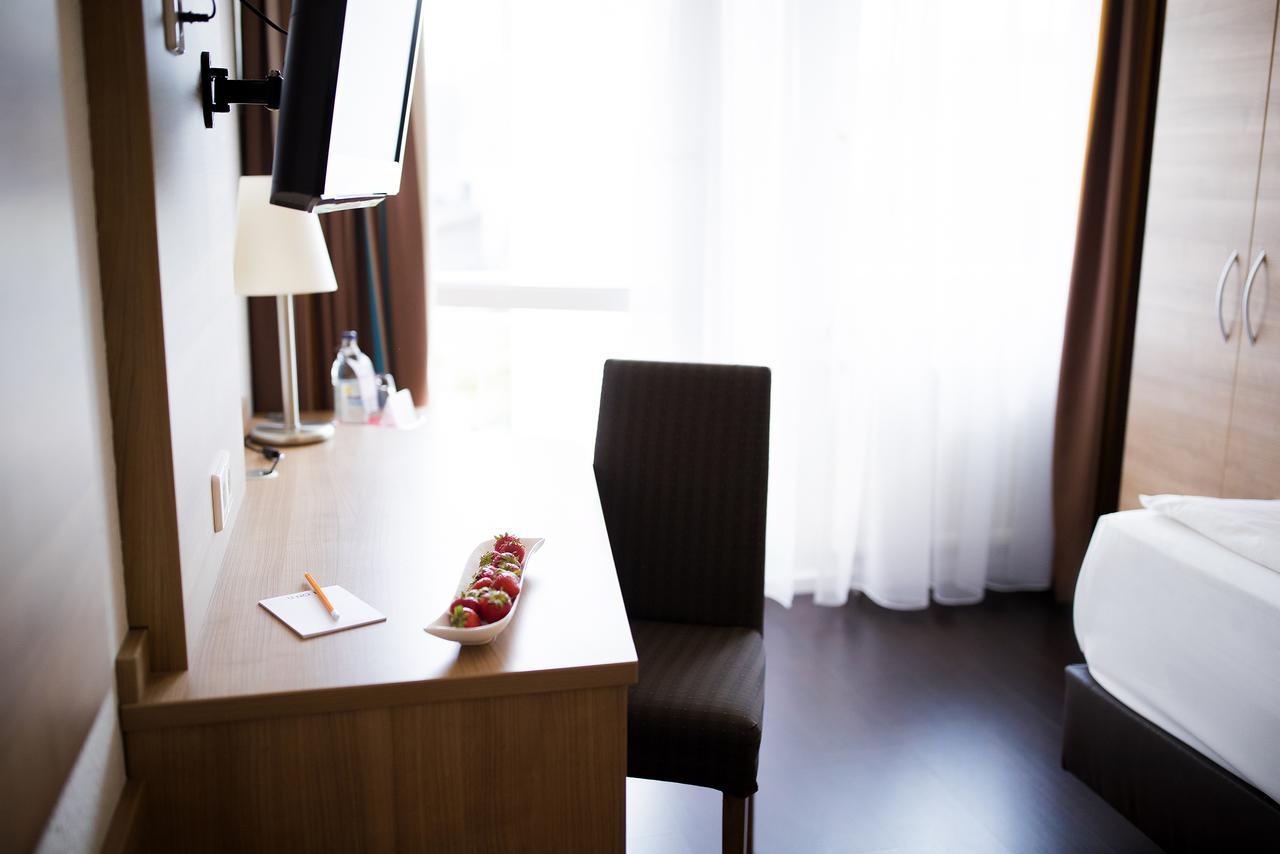 Centro Hotel U-No1, Trademark Collection By Wyndham Großbettlingen 外观 照片